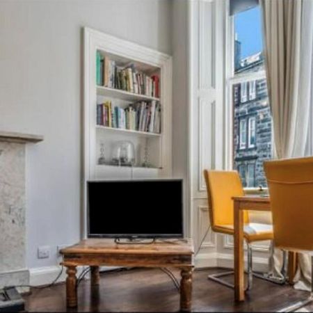 Spacious & Comfortable 3 Bedroom Apartment - Near City Centre - Free Parking Available - Sleeps Up To 5 Guests Edimburgo Exterior foto